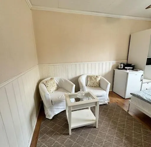 Private And Bathroom In The Heart Of
